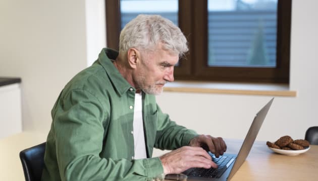 The Pension Fund of Ukraine has reminded pension recipients of the need to complete physical identity verification by April 1, 2026, to e...