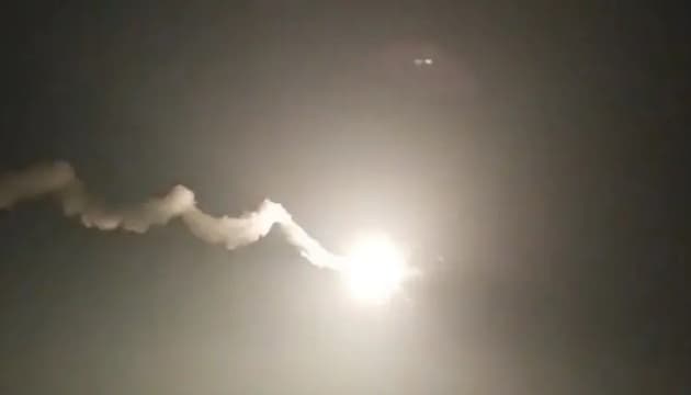 Russian forces have launched cruise missiles type 'Caliber' from the Black Sea towards Ukraine, with air-launched strikes also reported f...