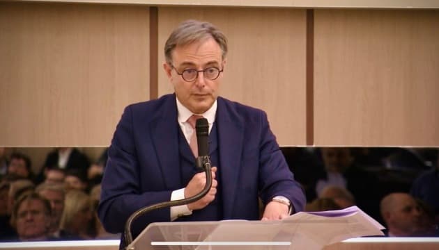 Belgian Prime Minister Bart De Wever has urged EU member states to negotiate with Russia regarding the ongoing war in Ukraine, stating th...