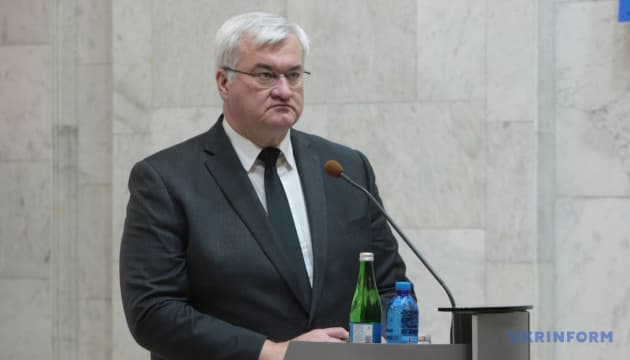 Ukrainian Foreign Minister Andriy Sybiha has demanded Hungary return assets seized from Oschadbank, following a controversial incident in...