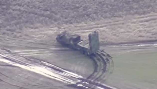 Ukrainian National Guard units have destroyed a Russian radar system valued at approximately $50 million in Luhansk, according to Lasar’s...