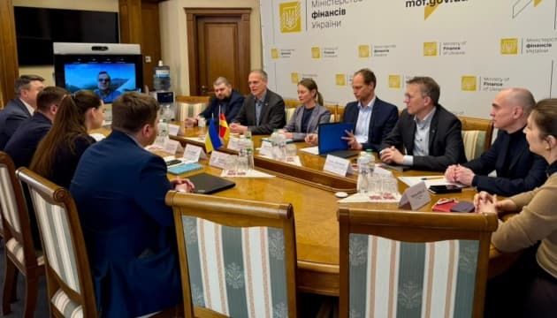 The Ukrainian Finance Ministry is collaborating with Germany's KfW bank to develop new instruments for economic recovery following extens...