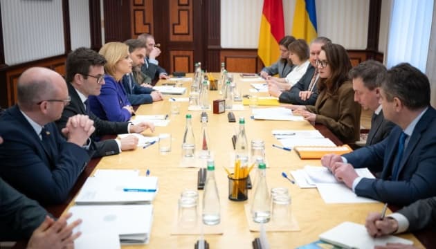 Ukrainian Prime Minister Yuliya Svyrydenko and German Bundestag President Yuliya Klöckner have met to enhance cooperation in drone produc...