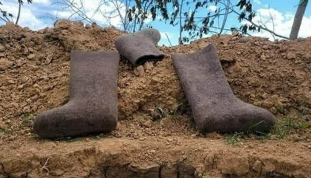 Russia has reportedly lost 810 troops and one air defense system in the past 24 hours amidst escalating combat in Ukraine, according to t...