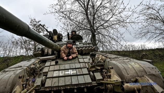 Ukrainian Ground Forces Commander Hennadii Shapovalov emphasized the continued importance of tanks in warfare despite the transformative...